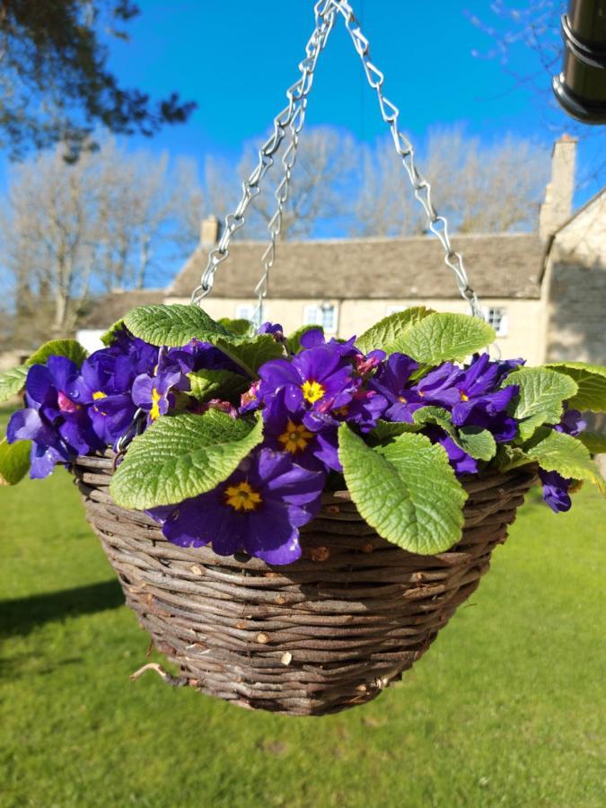 Thames Head Wharf - Historic Cotswold Cottage With Stunning Countryside Views Cirencester Exterior foto