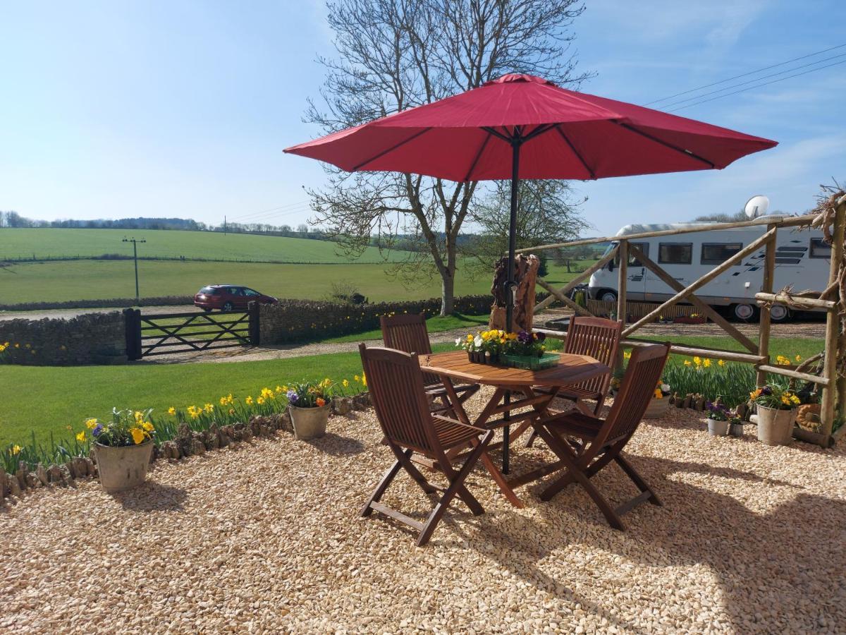 Thames Head Wharf - Historic Cotswold Cottage With Stunning Countryside Views Cirencester Exterior foto