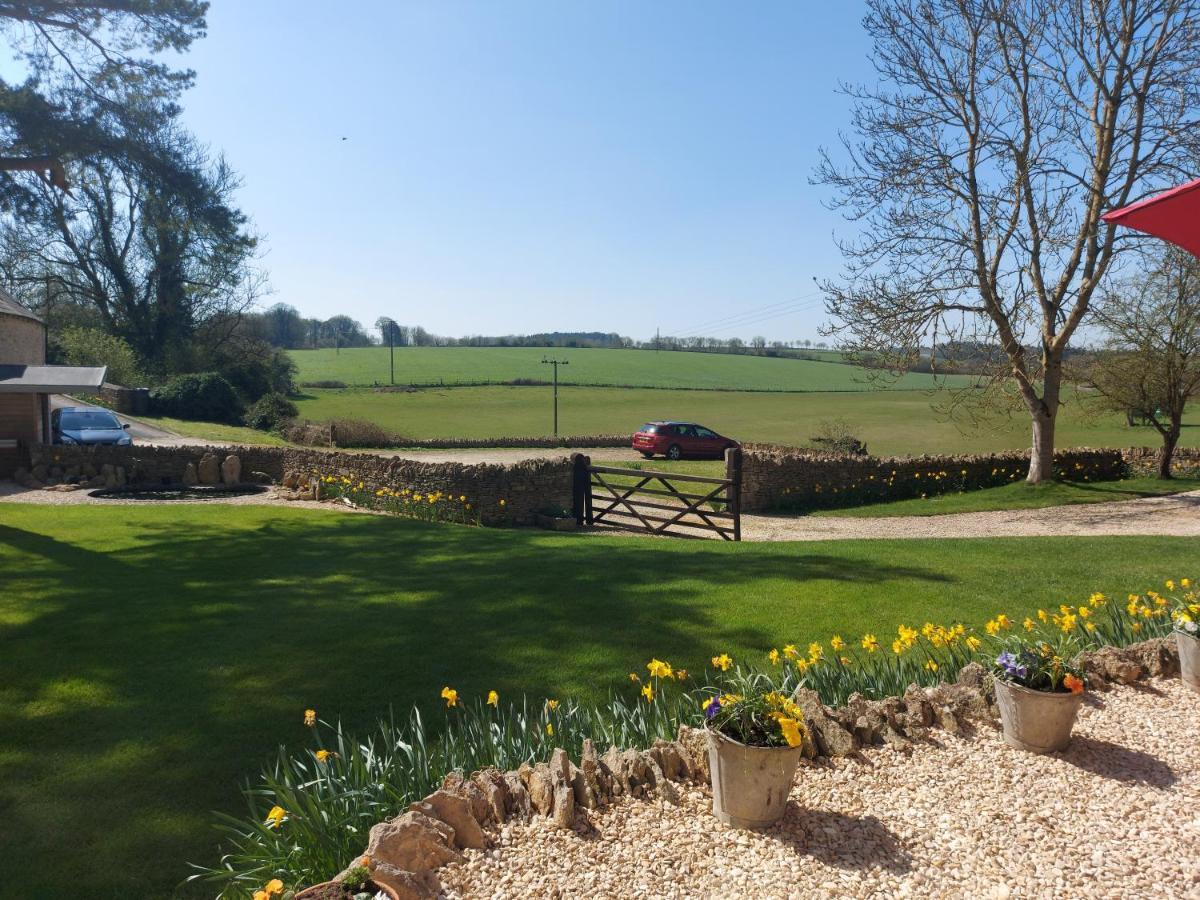 Thames Head Wharf - Historic Cotswold Cottage With Stunning Countryside Views Cirencester Exterior foto