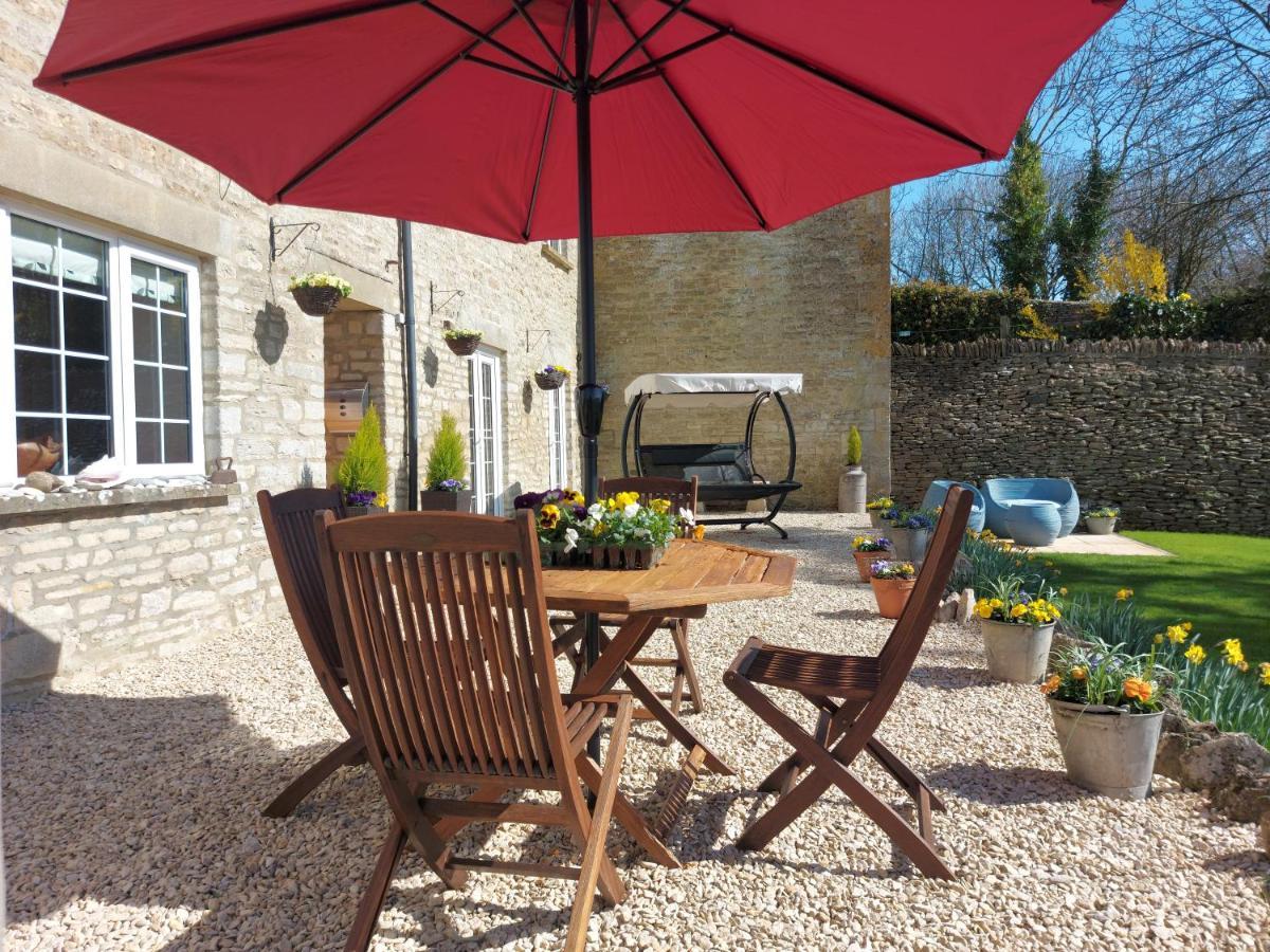 Thames Head Wharf - Historic Cotswold Cottage With Stunning Countryside Views Cirencester Exterior foto