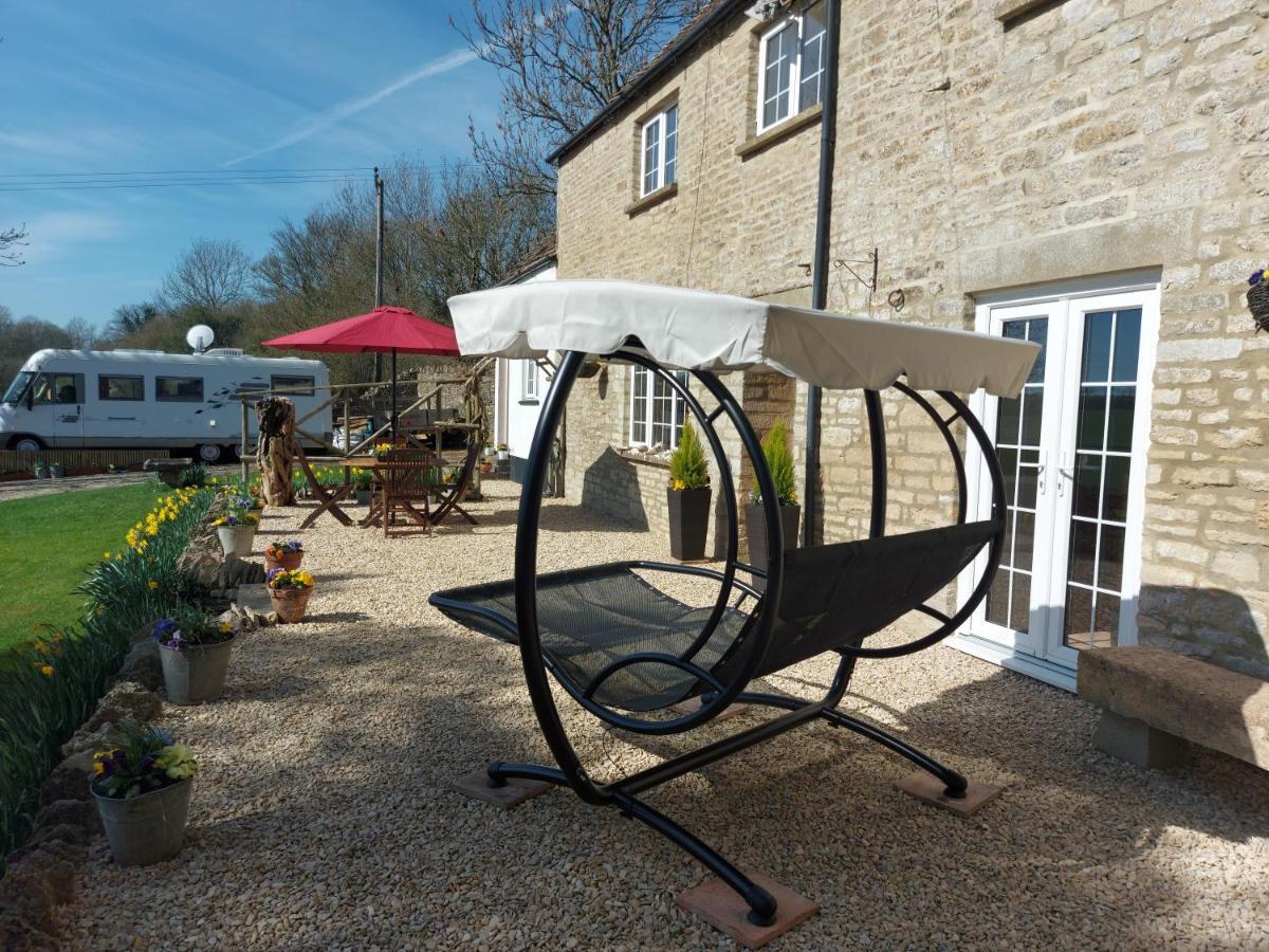 Thames Head Wharf - Historic Cotswold Cottage With Stunning Countryside Views Cirencester Exterior foto