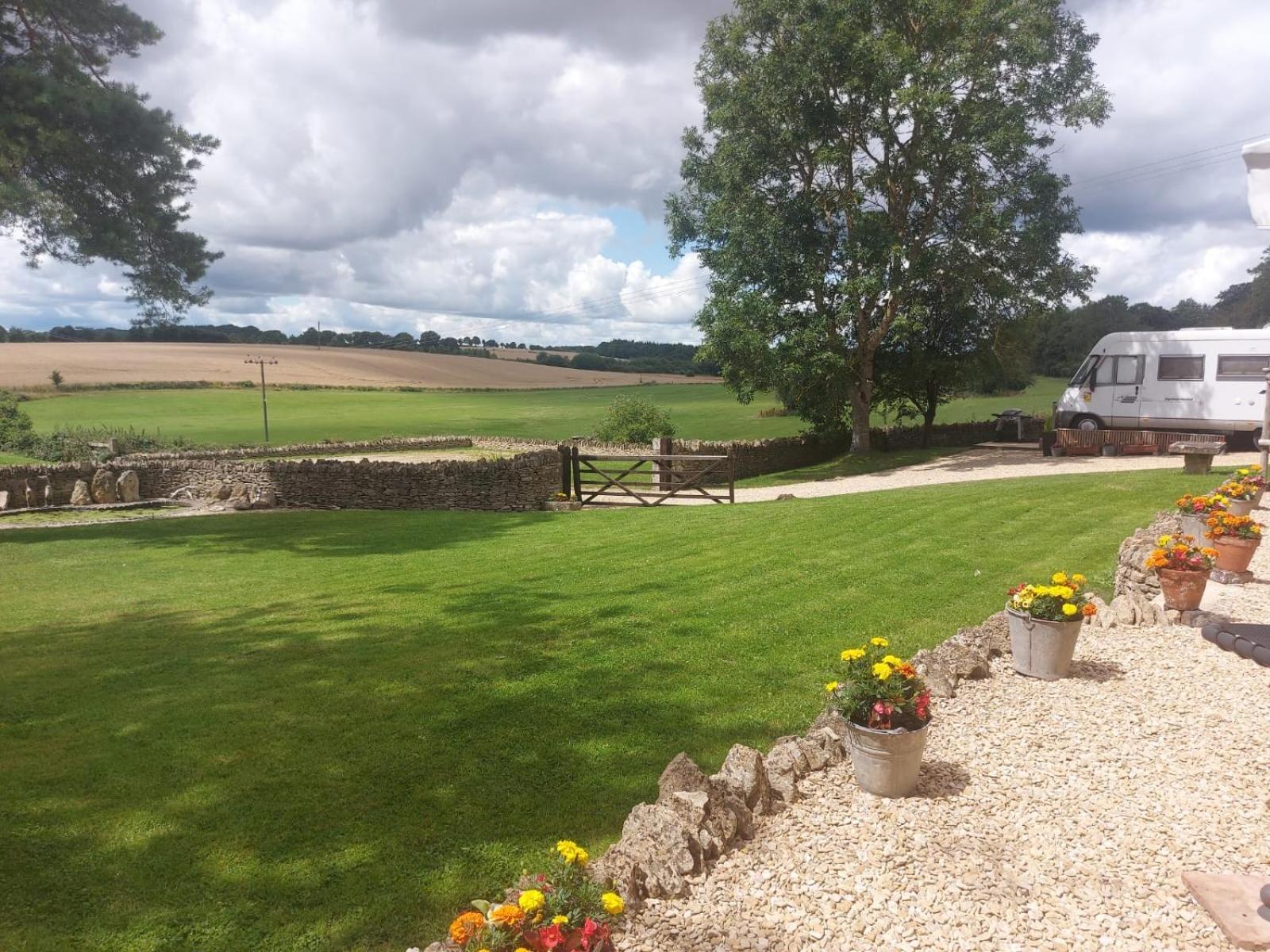 Thames Head Wharf - Historic Cotswold Cottage With Stunning Countryside Views Cirencester Exterior foto