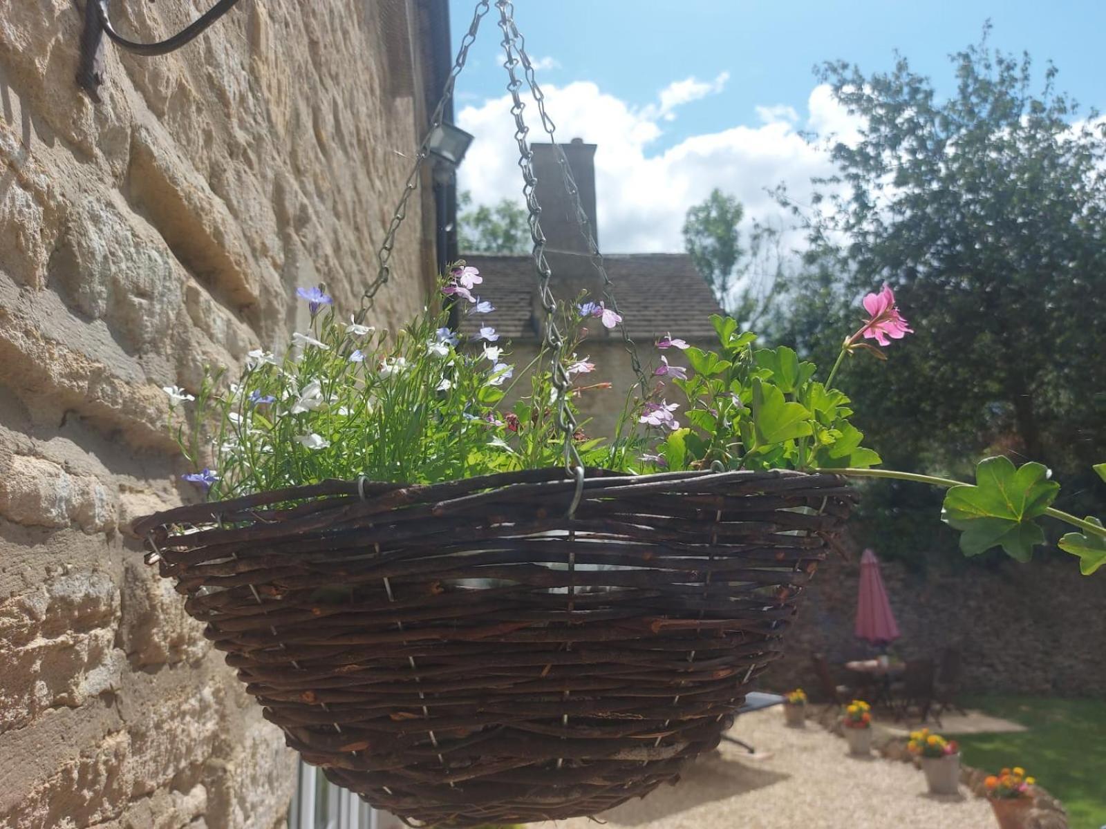 Thames Head Wharf - Historic Cotswold Cottage With Stunning Countryside Views Cirencester Exterior foto